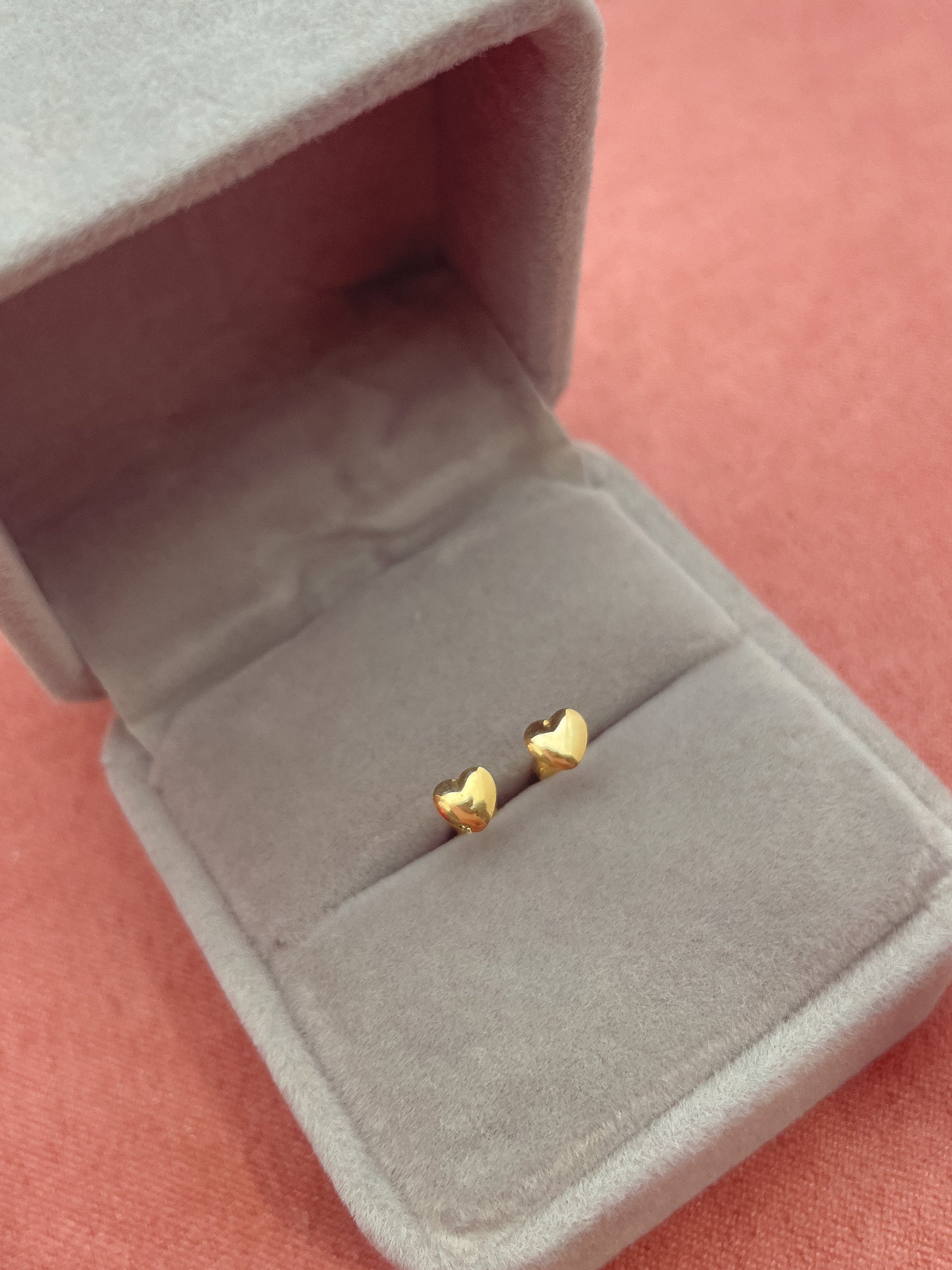 Arete baby corazón oro