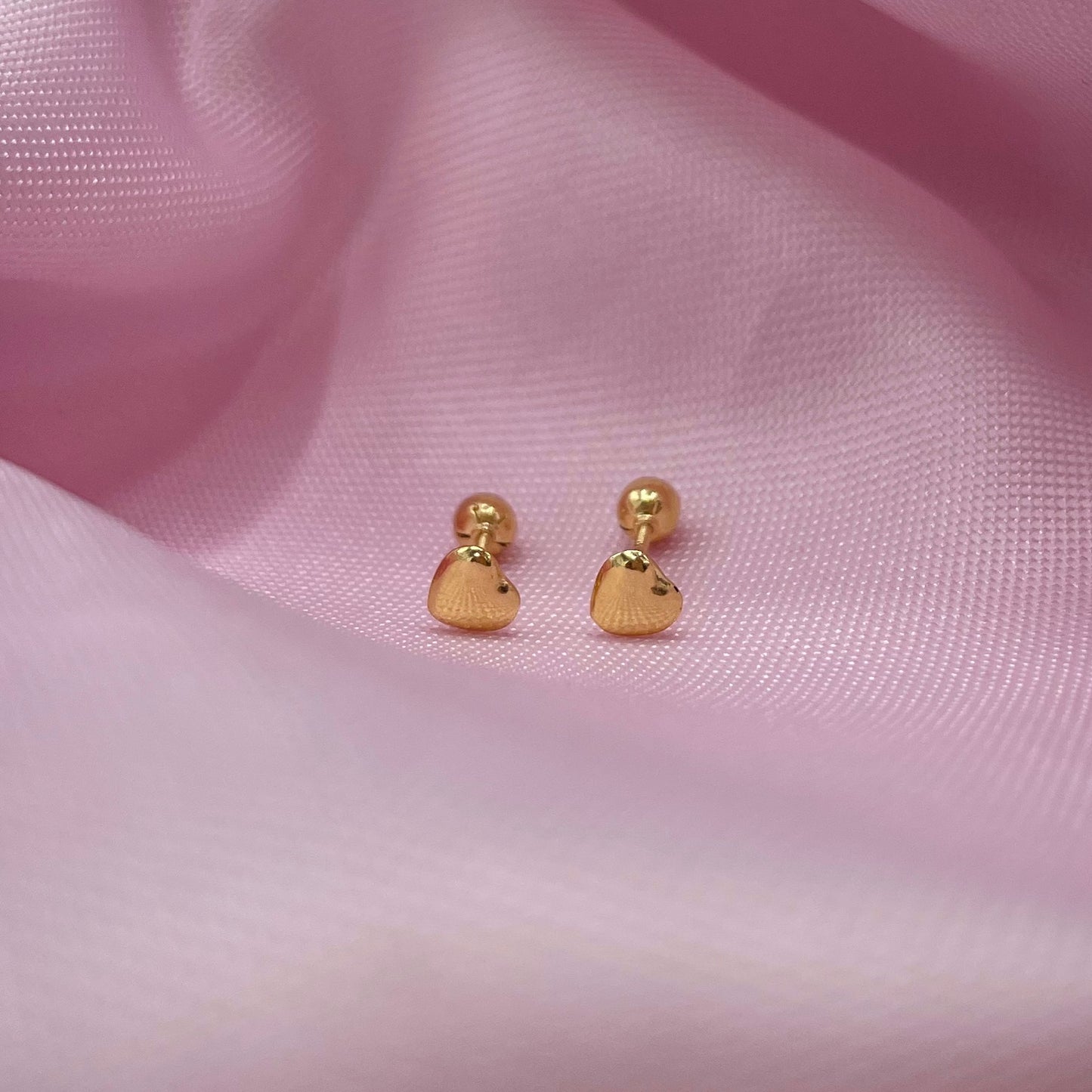 Arete baby corazón oro